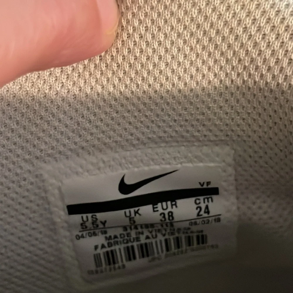 Nike Air Force 1 White hi tops size‎ 5.5